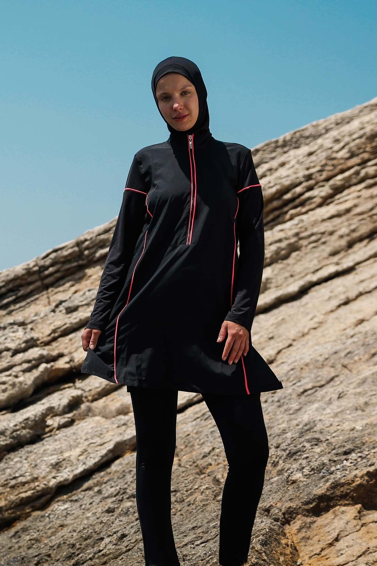 ملابس سباحة محتشمة بوركيني منسوجة باللون الأسود M2271