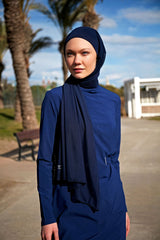 قبعة شال عملية شبكية باللون الأزرق الداكن B2402