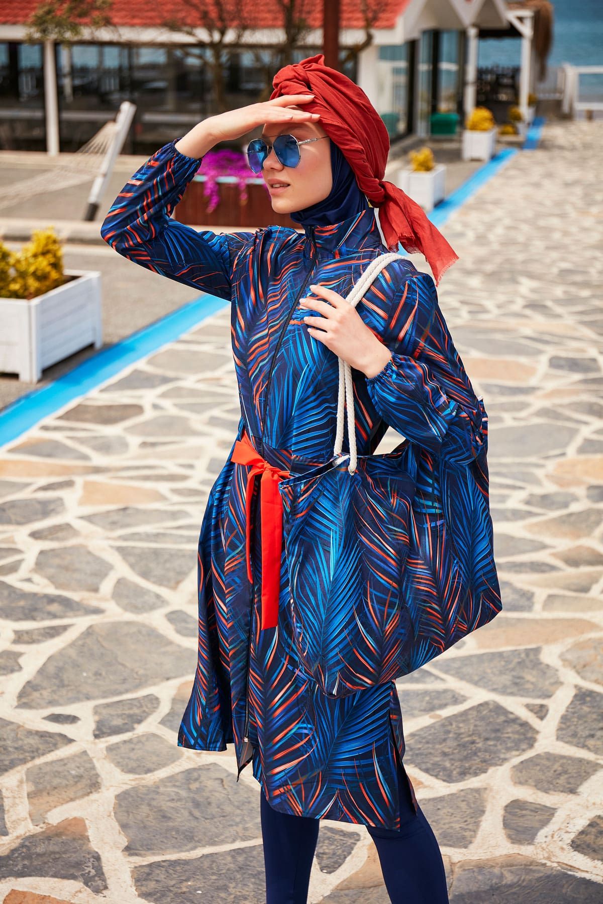 حقيبة شاطئية باللون البحري C2305