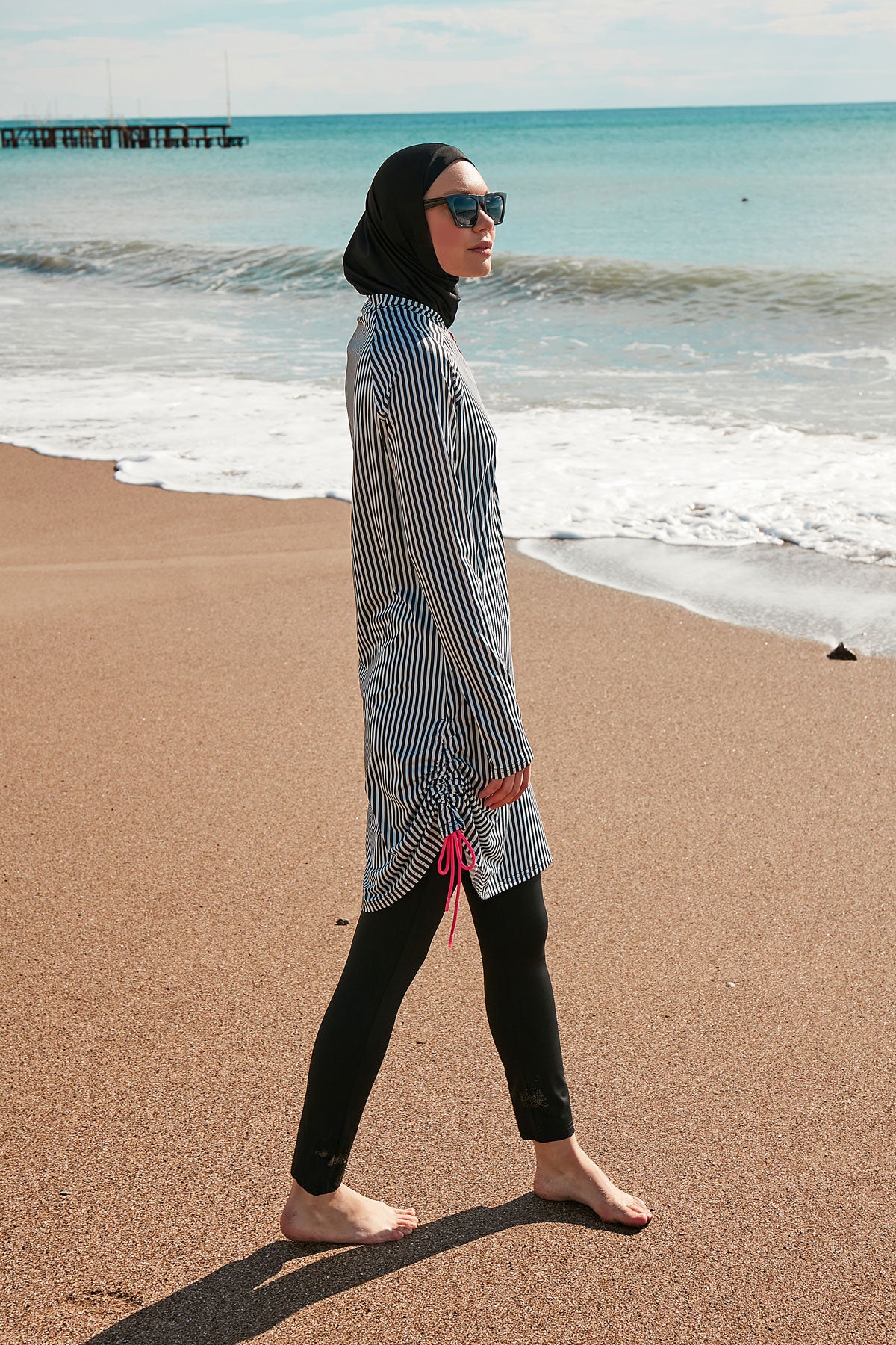 ملابس سباحة محتشمة بوركيني من الليكرا باللون الأسود M2488