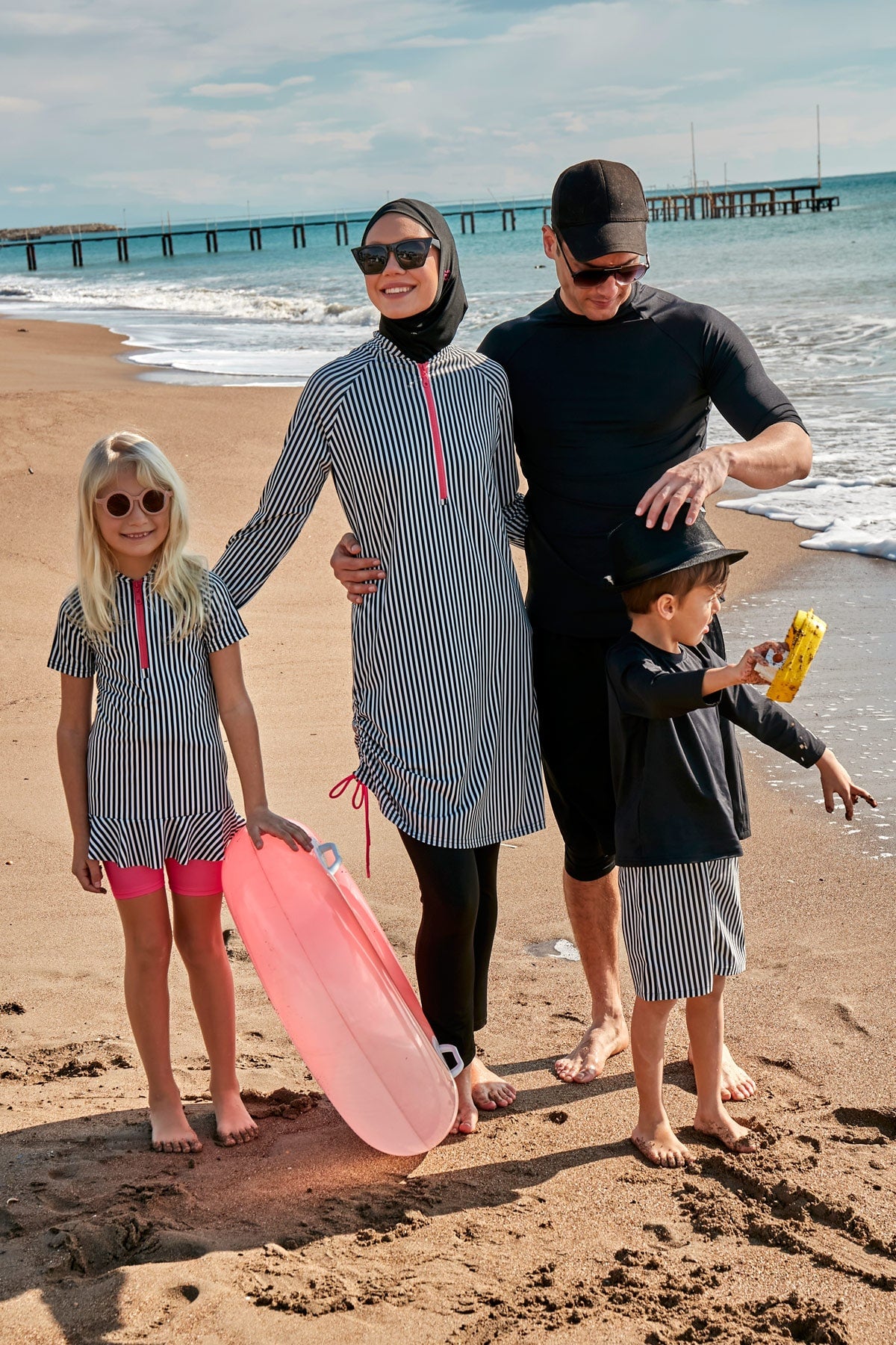 ملابس سباحة مارينا ليكرا للبنات - أزرق/أخضر - K2401 الصورة الرئيسية