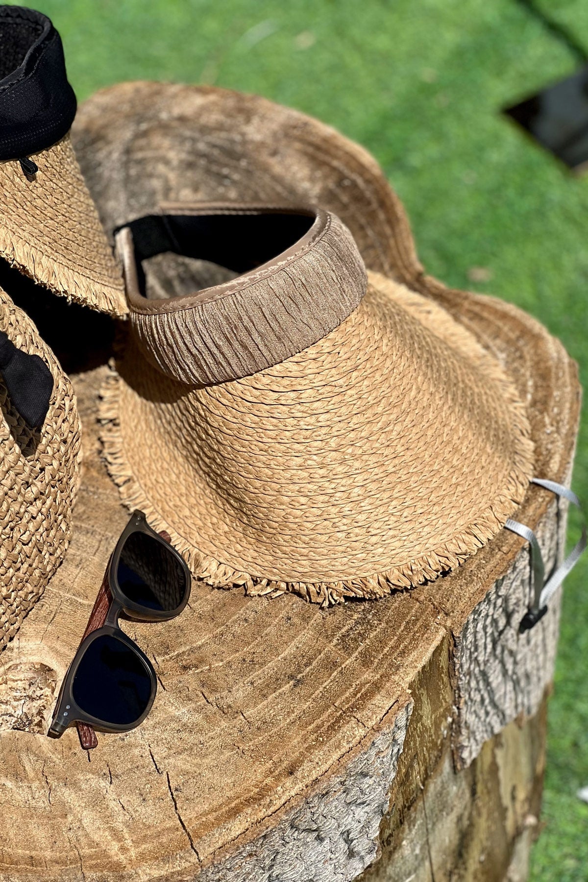 Şeritli Camel Hasır Vizör Şapka 14634 Secondary image