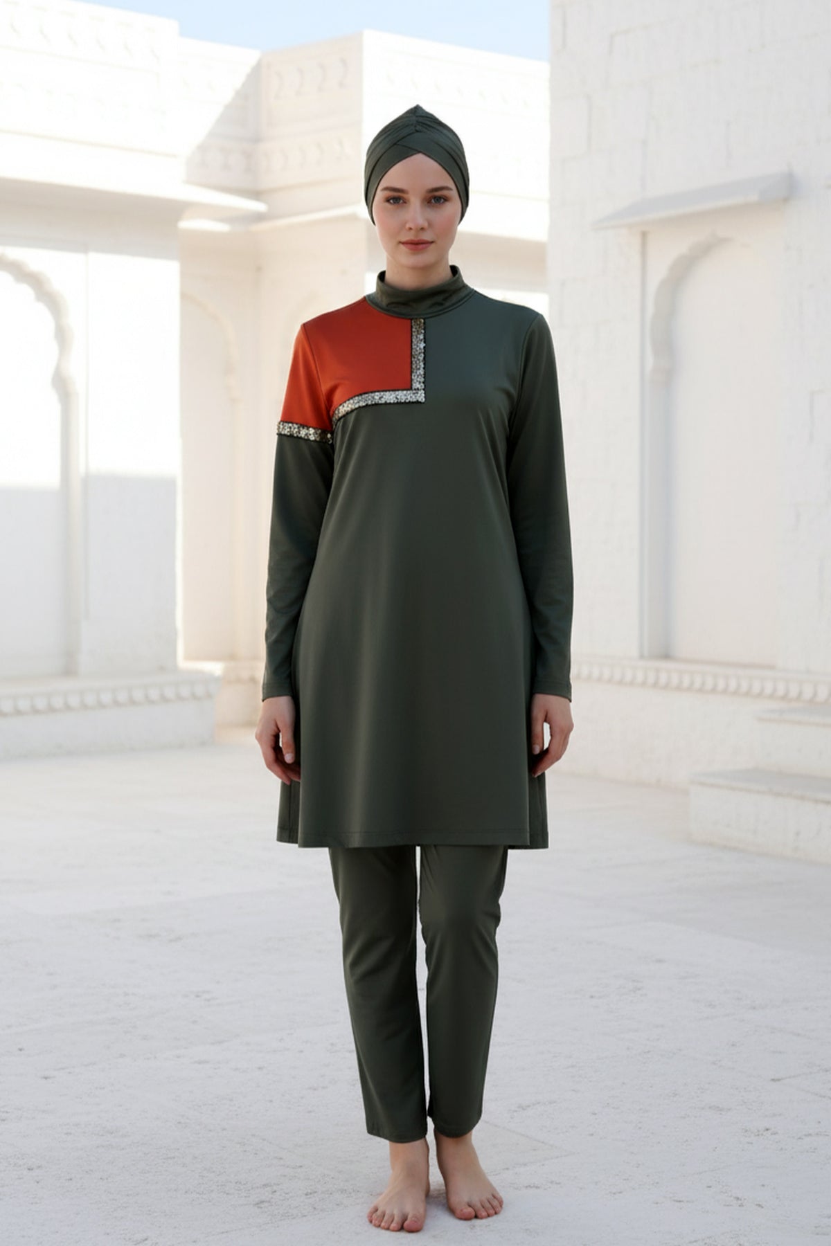 طقم ملابس سباحة محتشمة من الليكرا الكاكي، يغطي الجسم بالكامل - 3 قطع، موديل M2108 الصورة الرئيسية