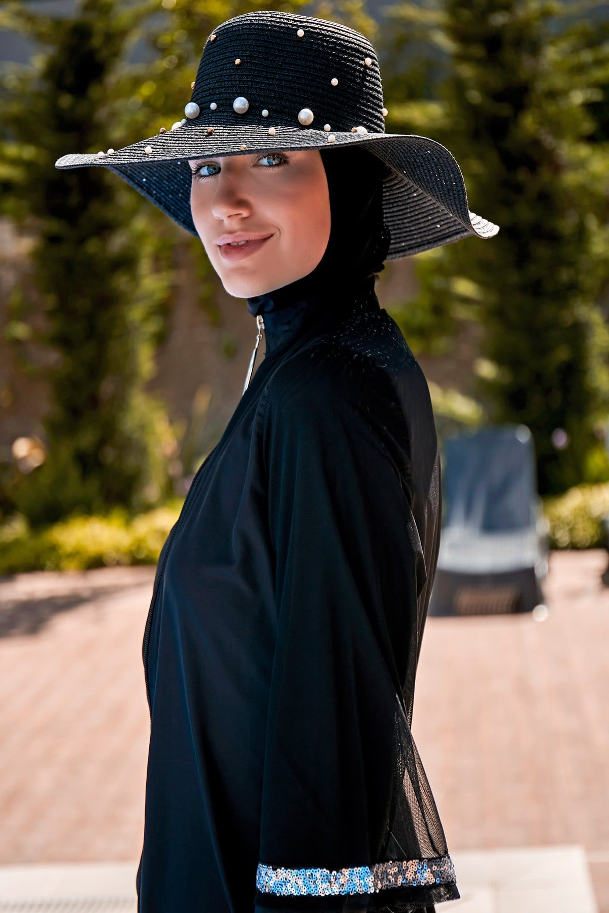 انجيلي سياه جينيش هاسير سابكا 1423210 صورة ثانوية