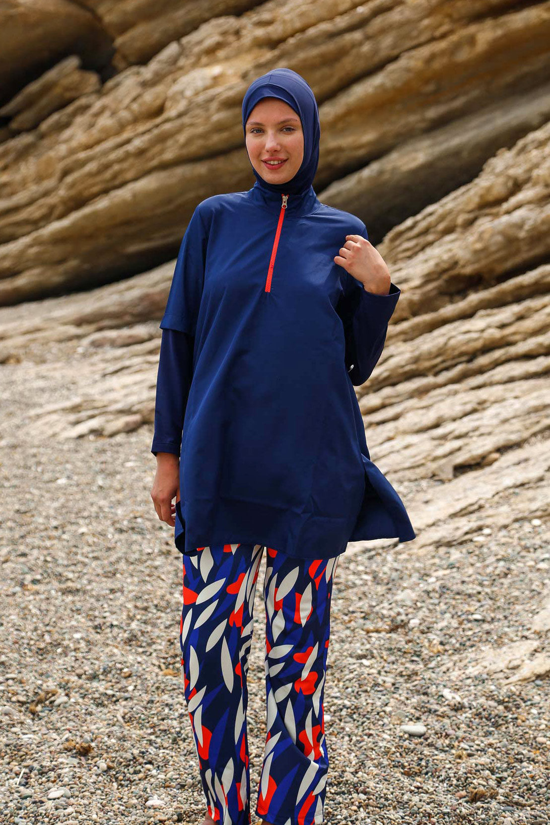 طقم بوركيني من أربع قطع مطبوع باللون الكحلي - ملابس سباحة محتشمة تغطي الجسم بالكامل M2262