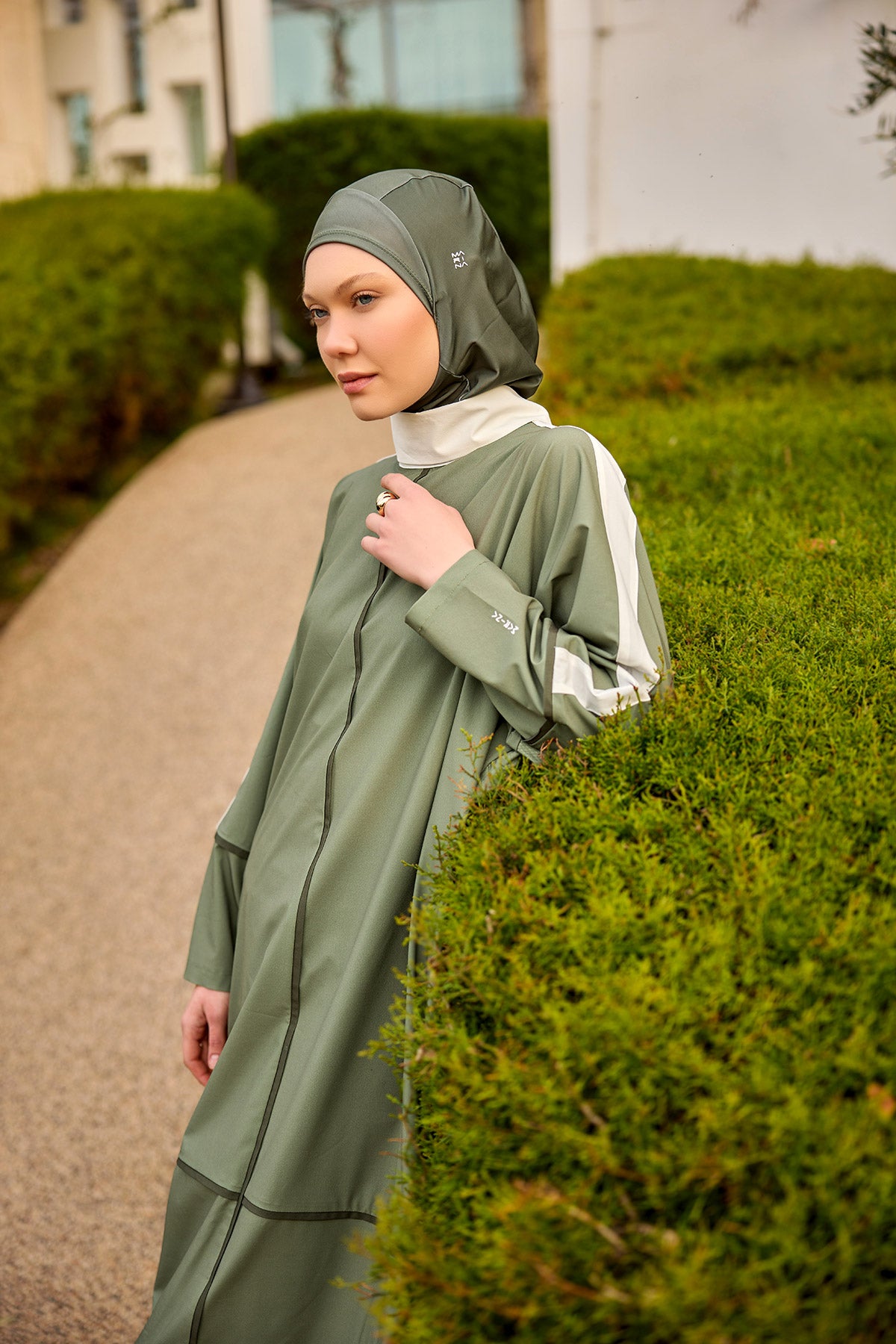 طقم بوركيني إسلامي بلون الكاكي، محتشم، يغطي الجسم بالكامل | M2521-1 