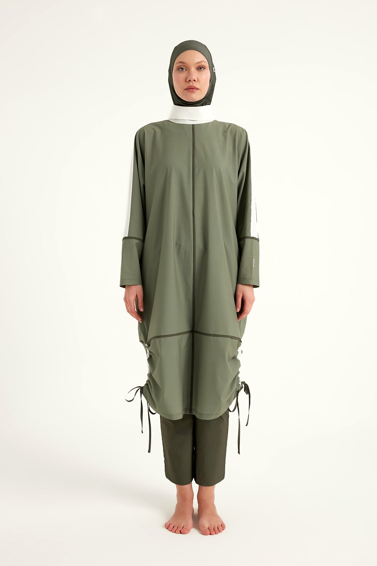 طقم بوركيني إسلامي بلون الكاكي، محتشم، يغطي الجسم بالكامل | M2521-1 