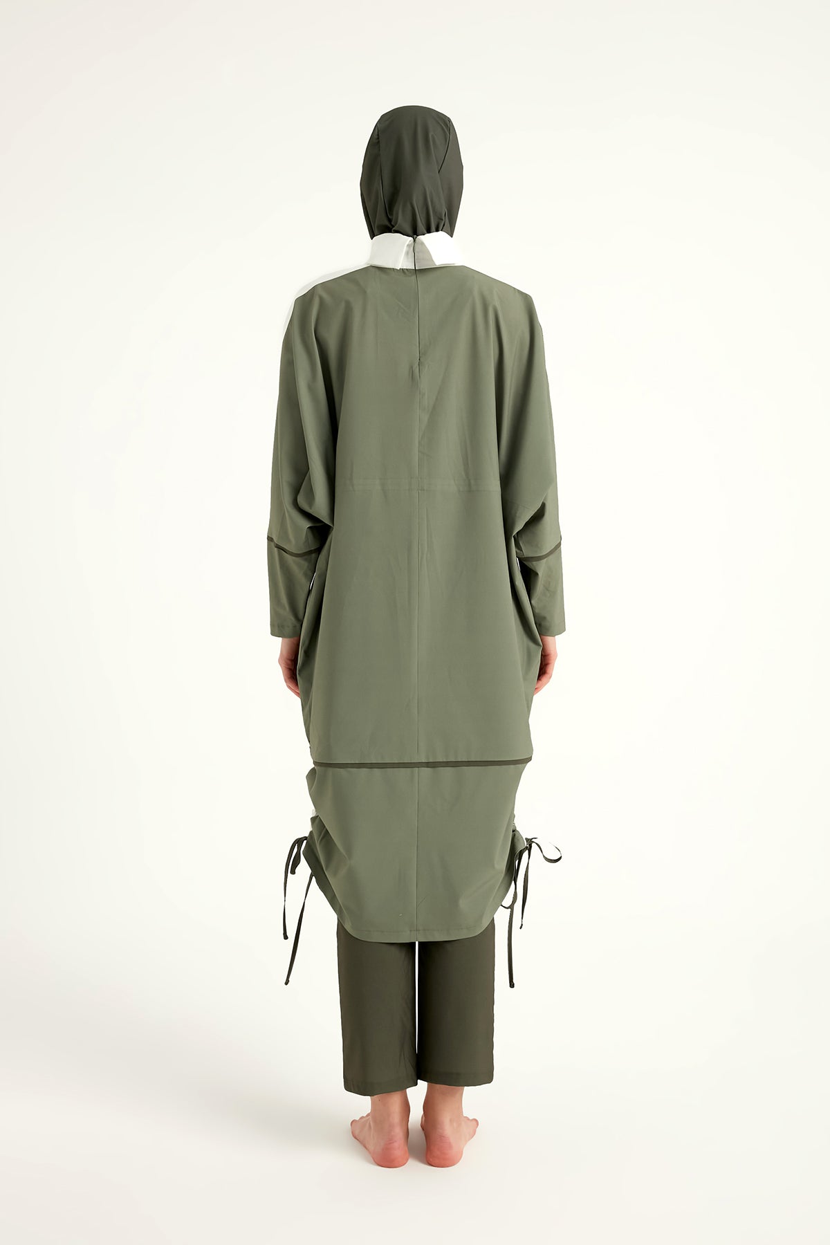 طقم بوركيني إسلامي بلون الكاكي، محتشم، يغطي الجسم بالكامل | M2521-1 