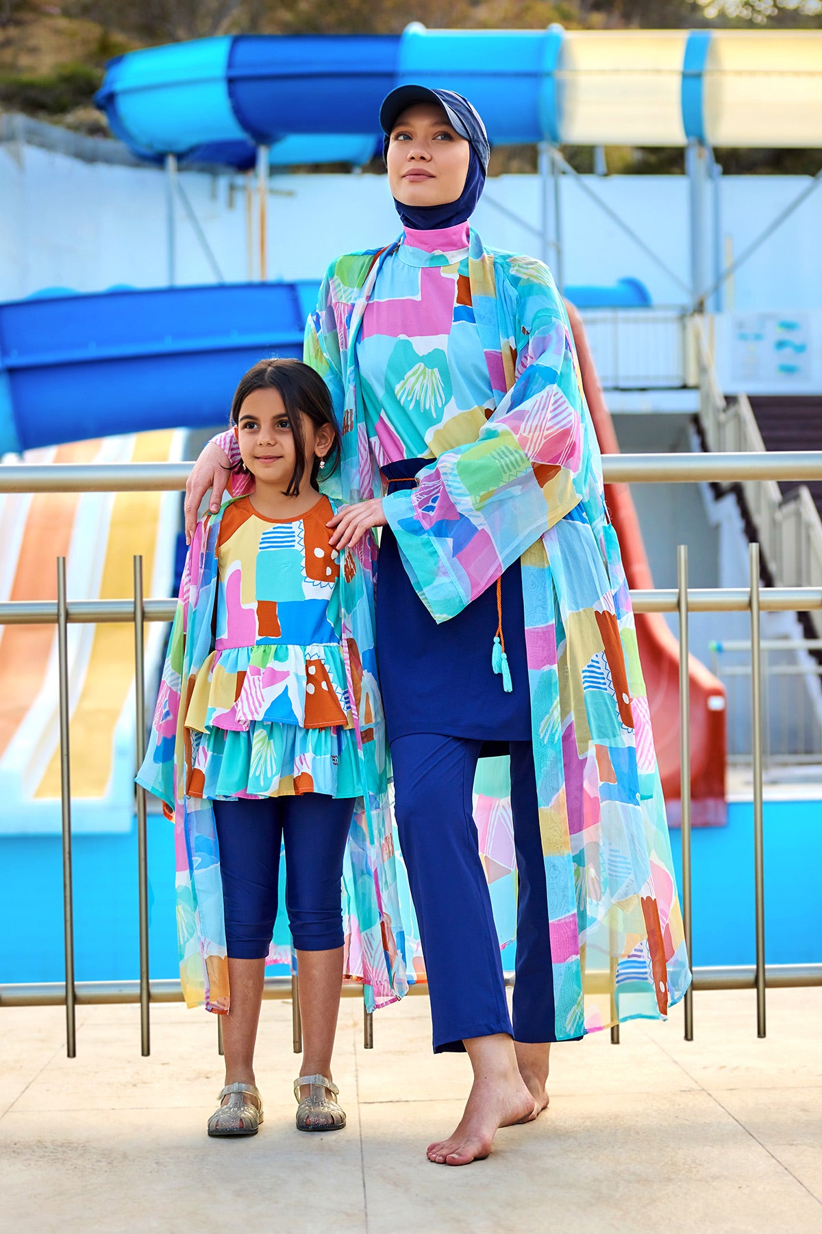 طقم بوركيني سباحة إسلامي كامل التغطية باللون الأزرق الداكن M2511 