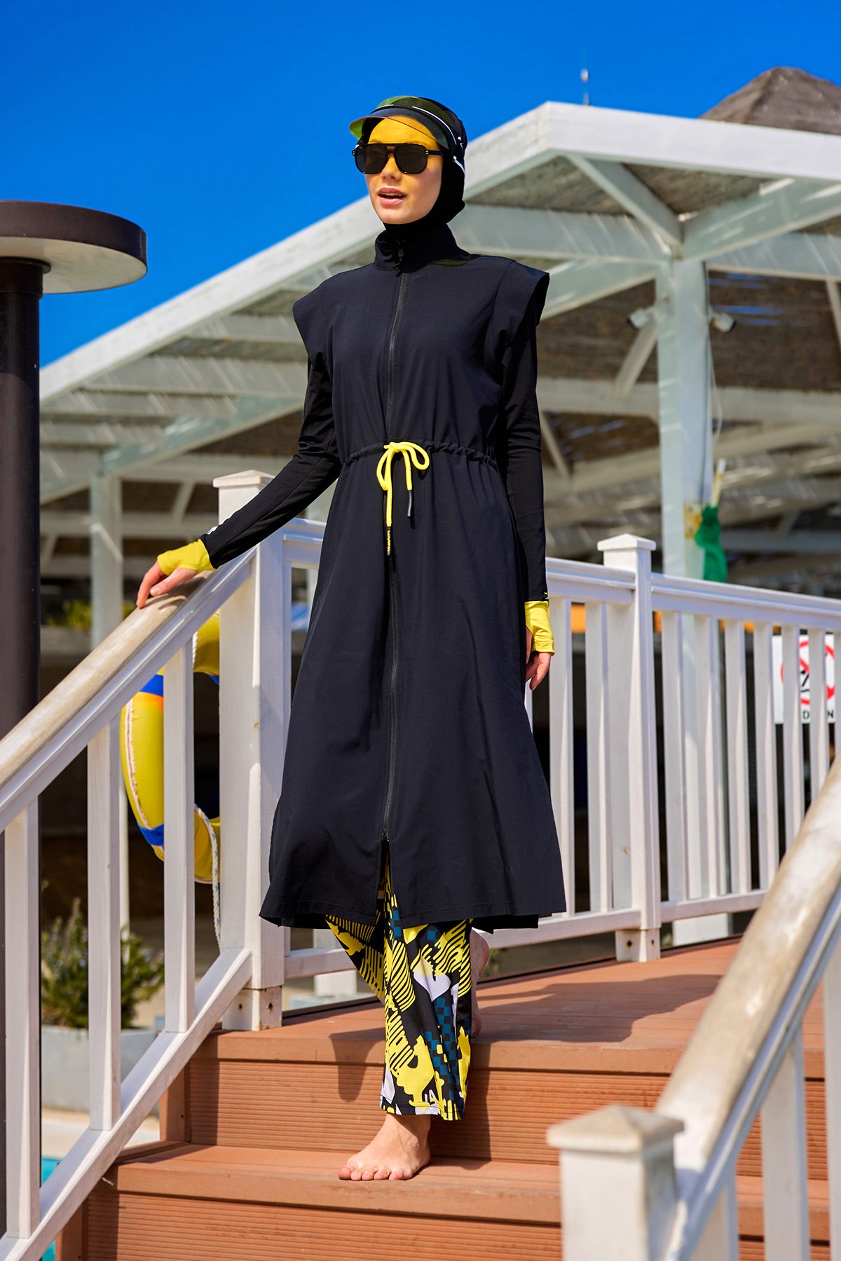 طقم مايوه بوركيني إسلامي كامل التغطية من مارينا باللون الأسود M2501-1 