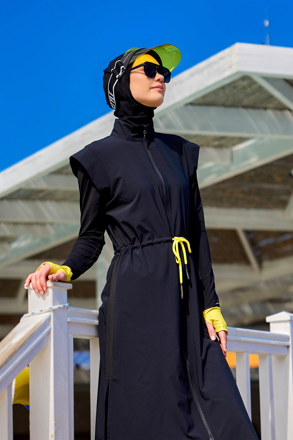 طقم مايوه بوركيني إسلامي كامل التغطية من مارينا باللون الأسود M2501-1 