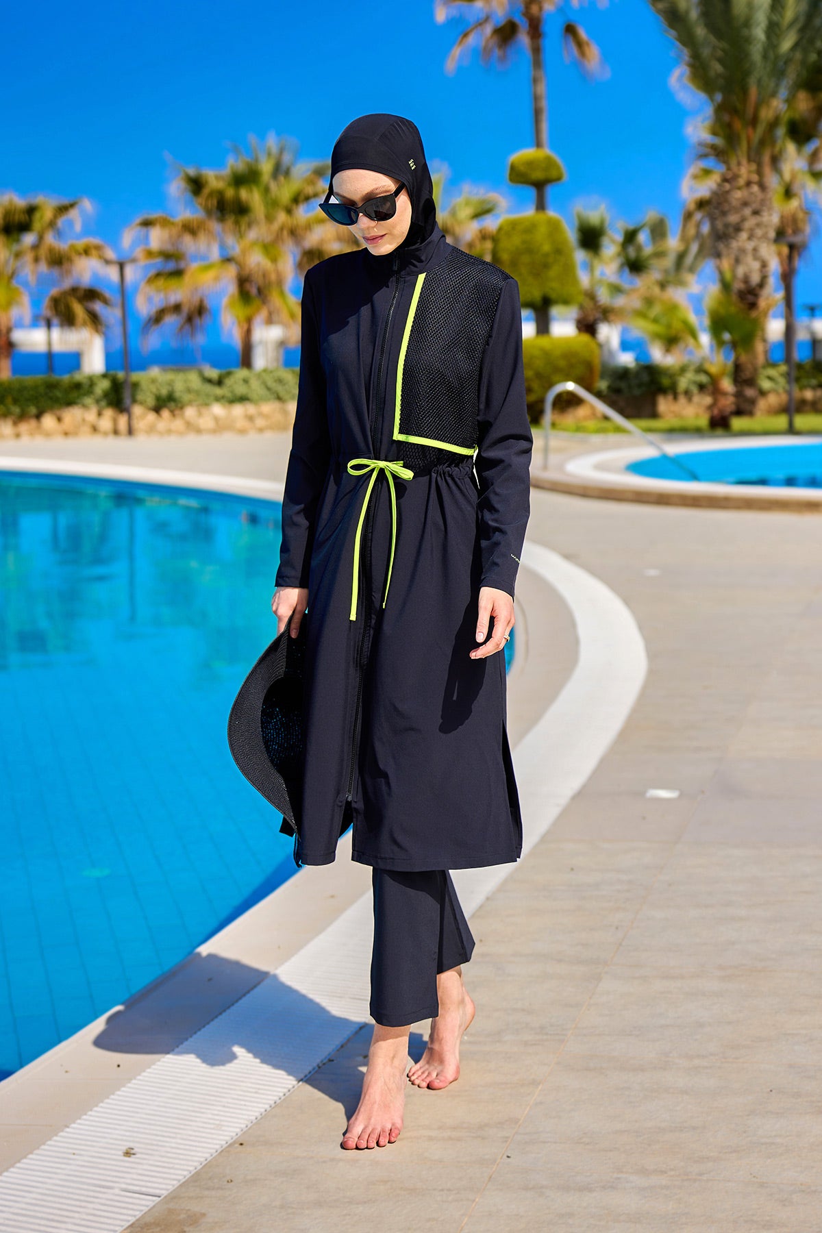 طقم بوركيني سباحة محتشم بتغطية كاملة باللون الأسود M2506-1 