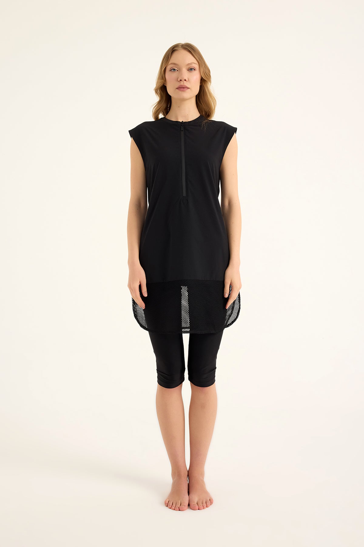 مايوه مارينا الأسود شبه المغطى والمحتشم - H2507-1 