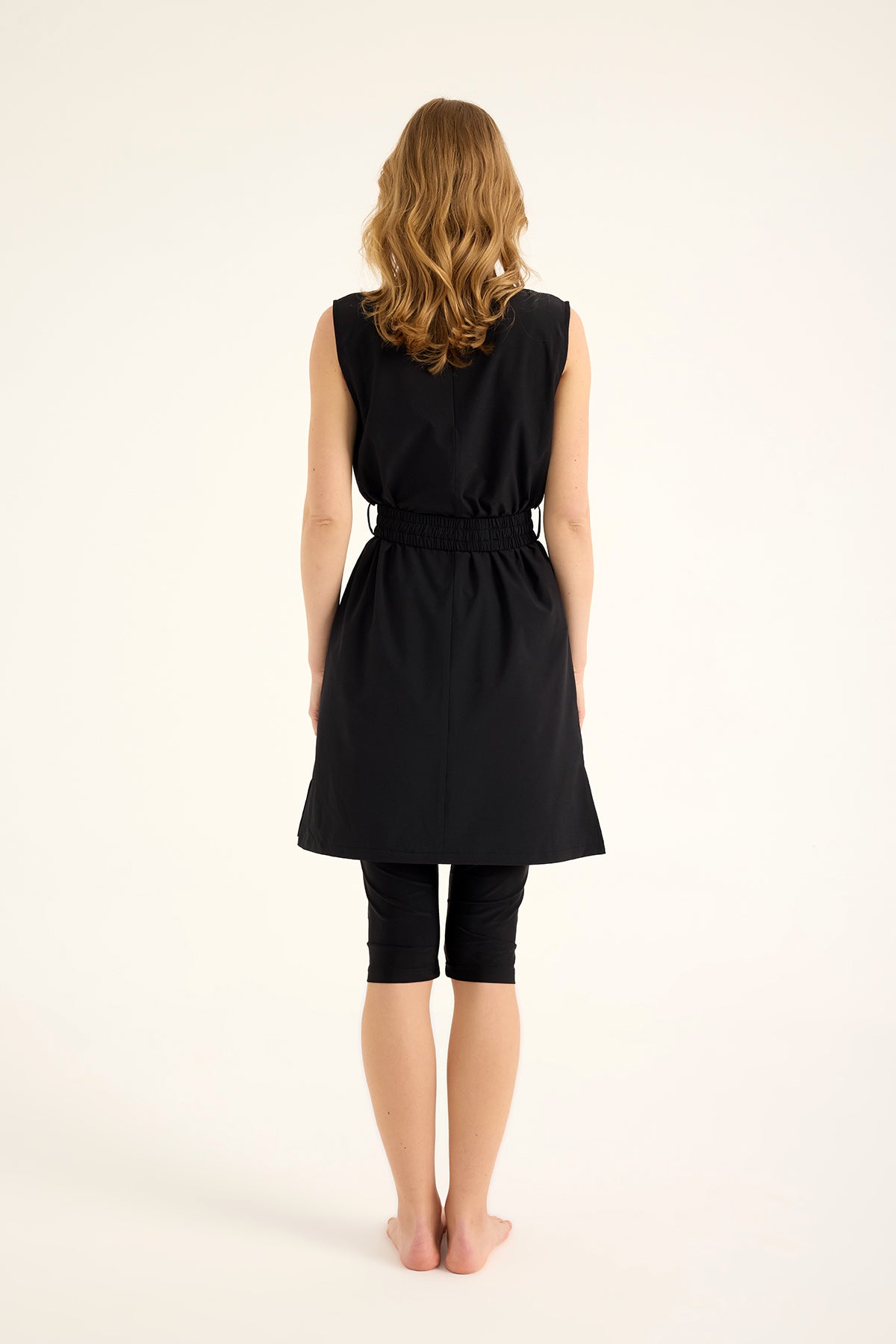 مايوه مارينا الأسود شبه المغطى - H2508 