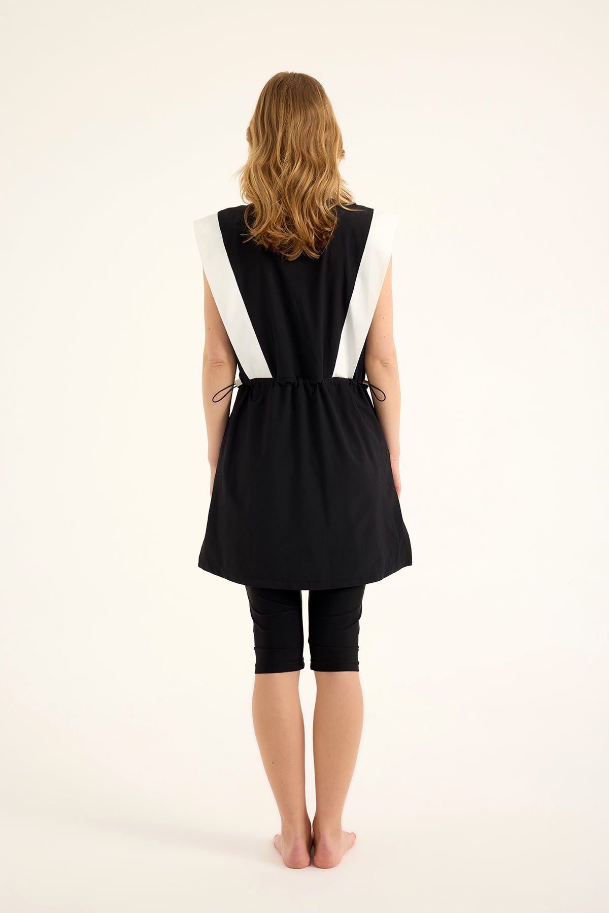 مايوه مارينا الأسود المحتشم بنصف تغطية - H2511 