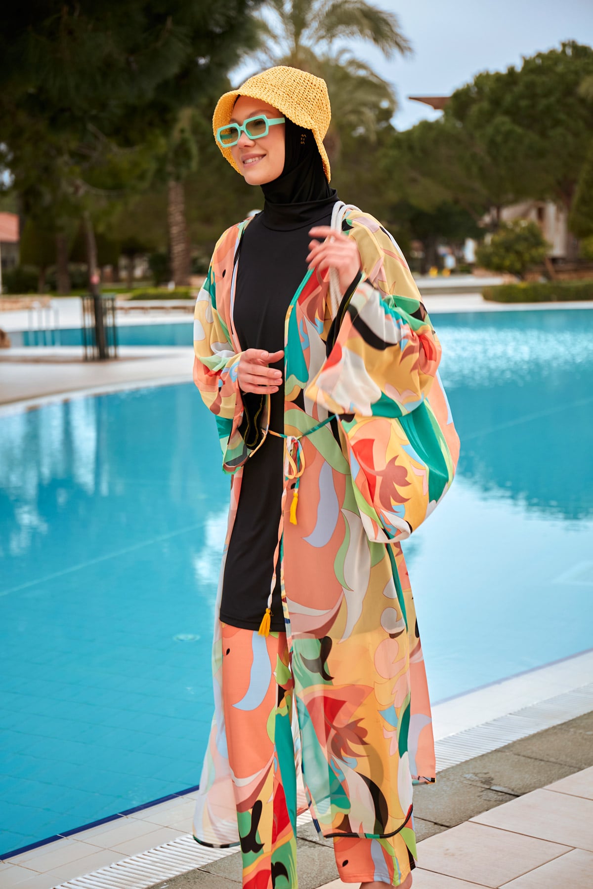 ملابس سباحة محتشمة بوركيني من الليكرا باللون الأسود M2473