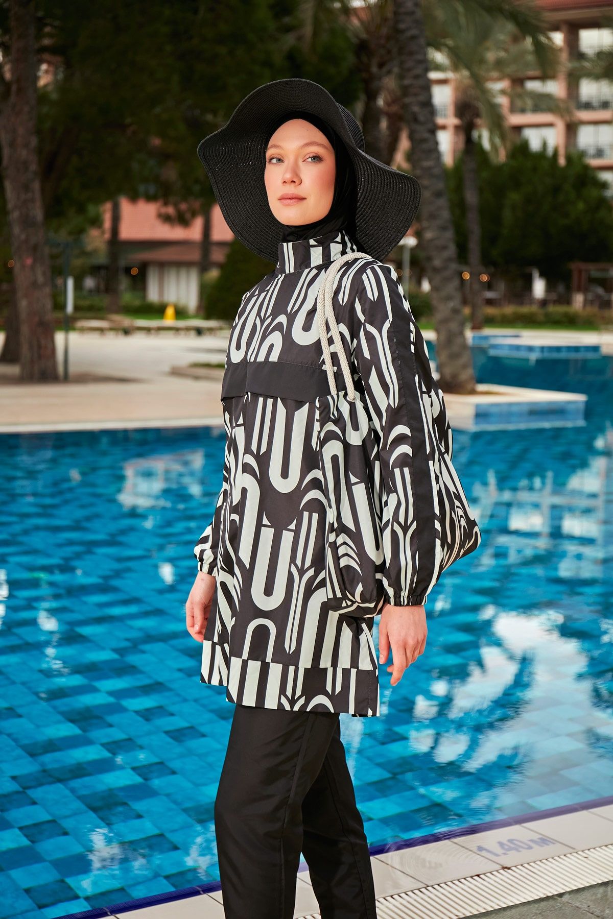 ملابس سباحة بوركيني ملونة ومحتشمة R2412 صورة ثانوية