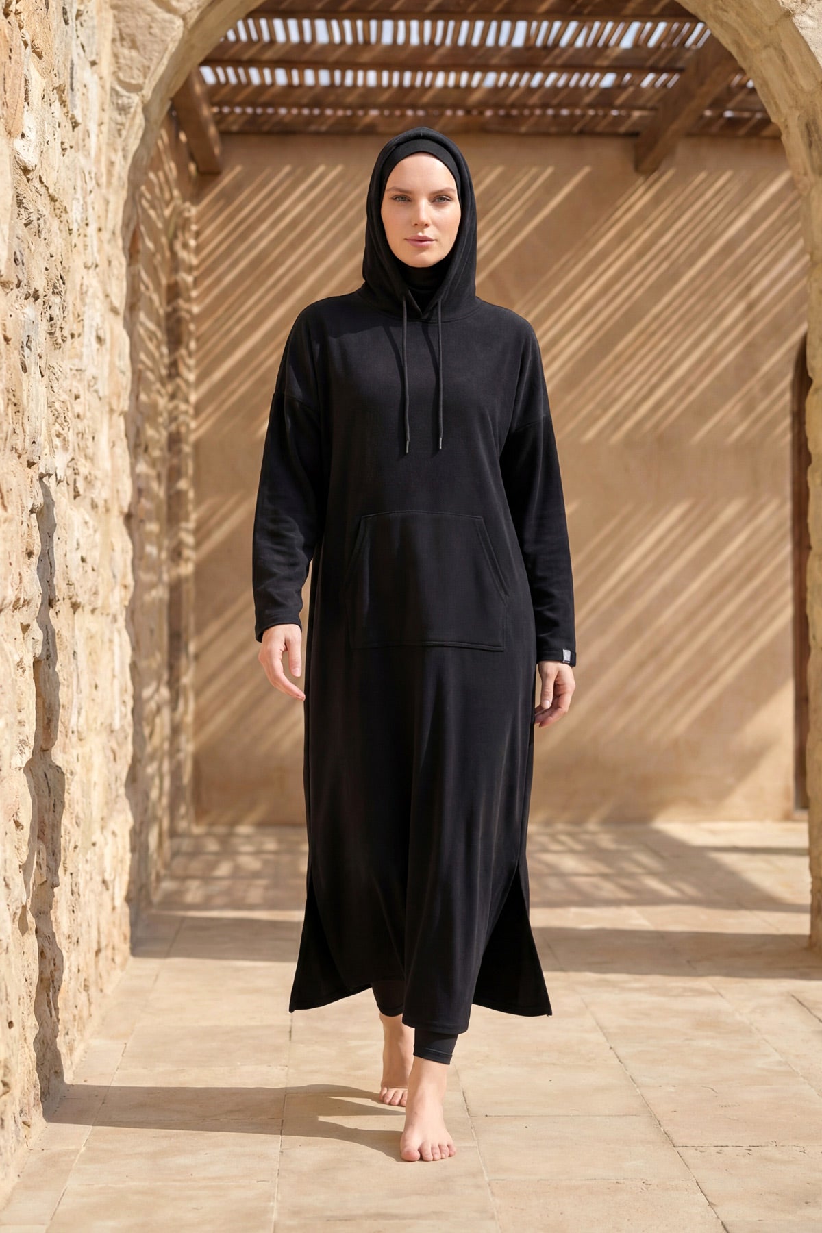 باريو منشفة سوداء بغطاء رأس، سريع الجفاف، تصميم قابل للارتداء P2602-1