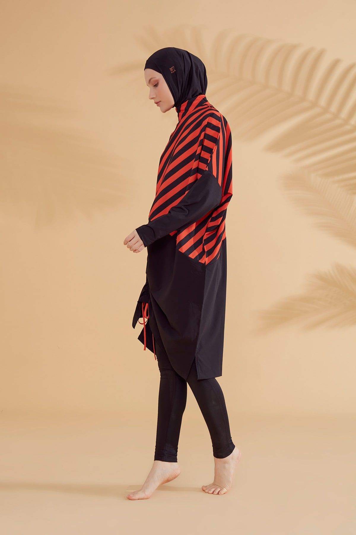 ملابس سباحة محتشمة بوركيني منسوجة باللون الأسود M2307