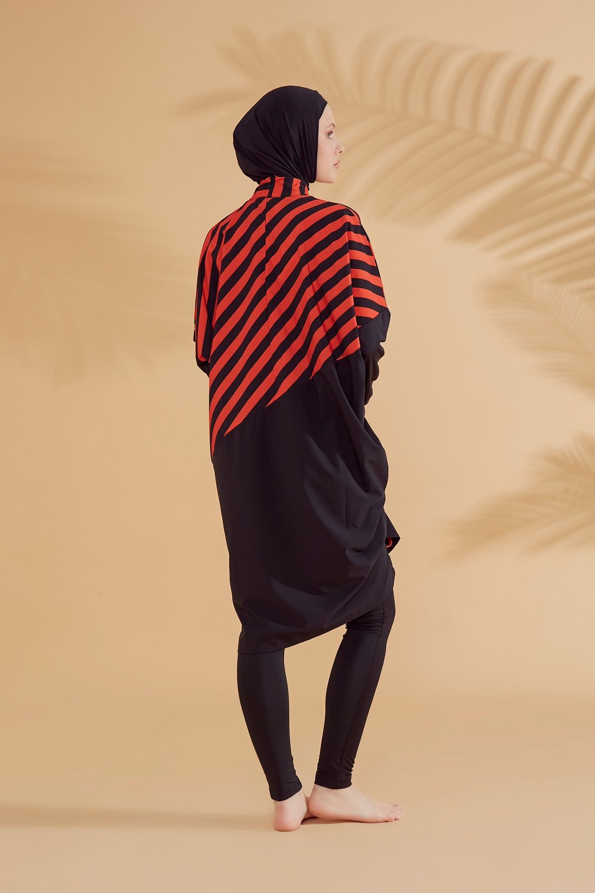 ملابس سباحة محتشمة بوركيني منسوجة باللون الأسود M2307