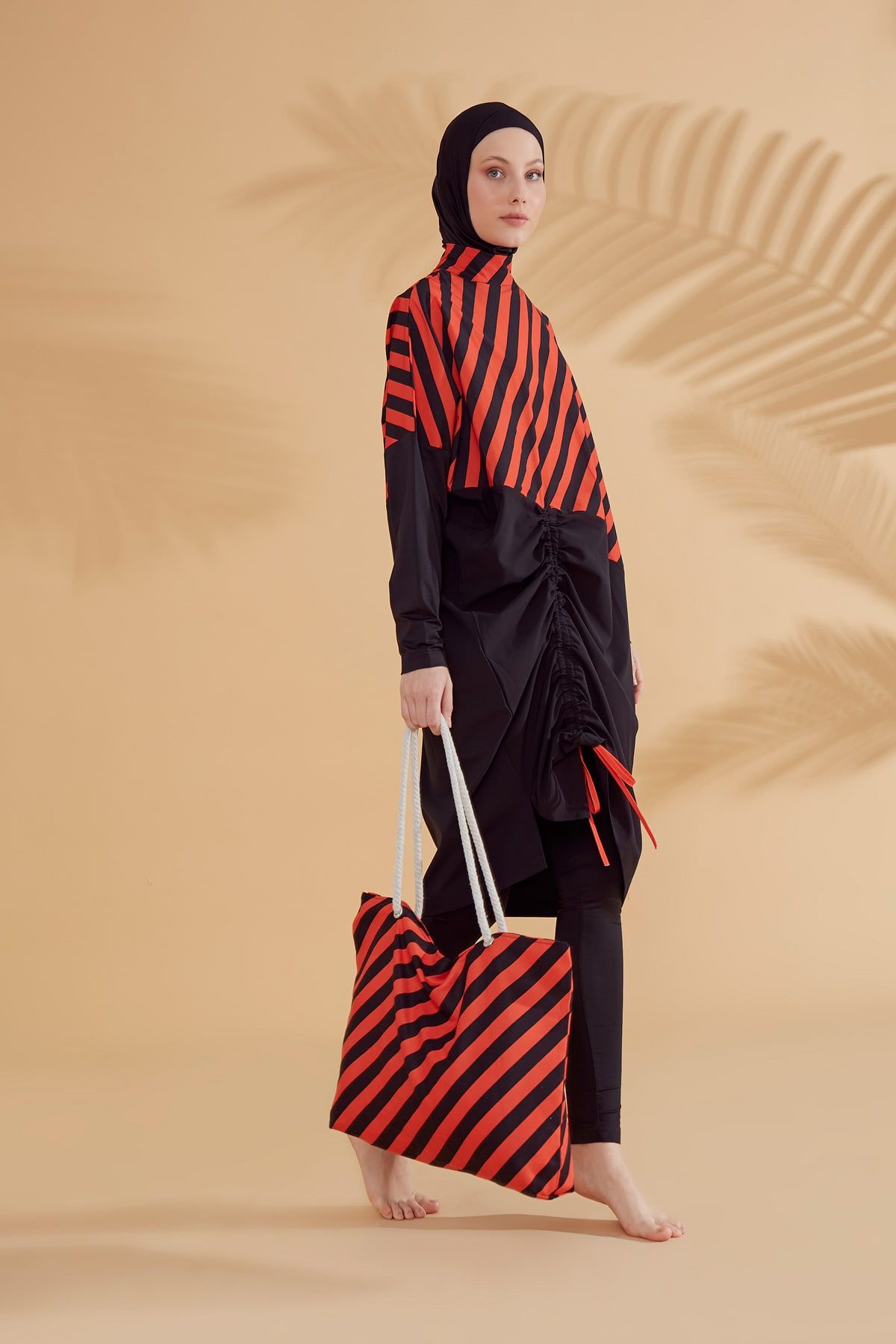 ملابس سباحة محتشمة بوركيني منسوجة باللون الأسود M2307