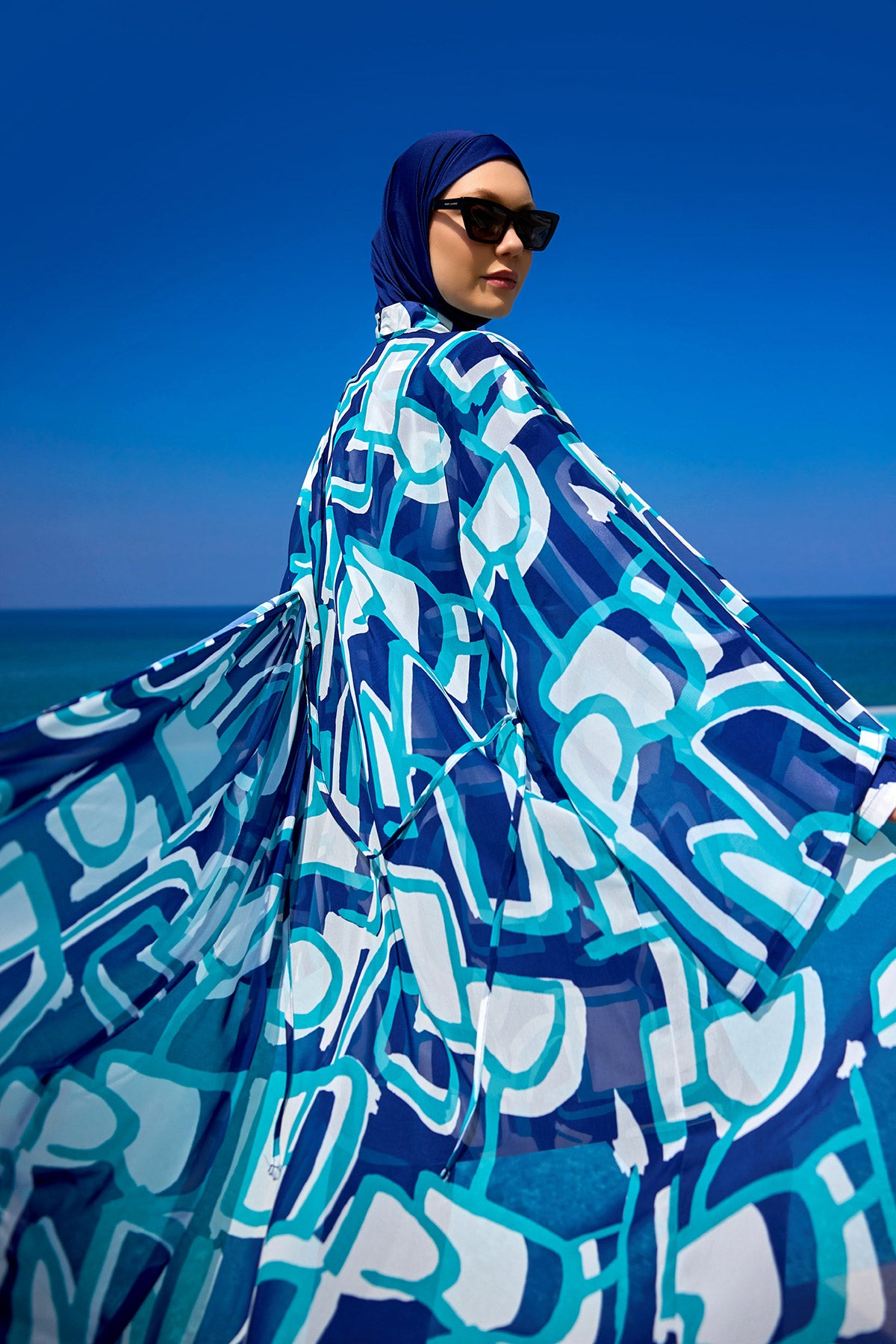 Rivamera Ocean-Inspired Beach Kimono - RP2513